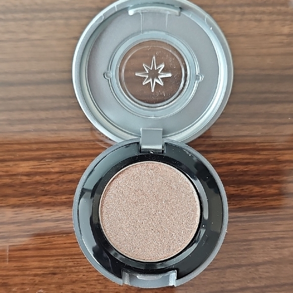 Urban Decay Eyeshadow In "Midnight Cowboy" - Picture 2 of 4